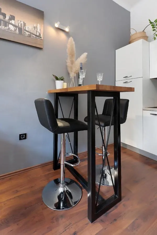 Nikas Rijeka Apartment Croatia