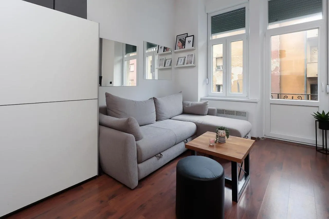 Nikas Rijeka Apartment